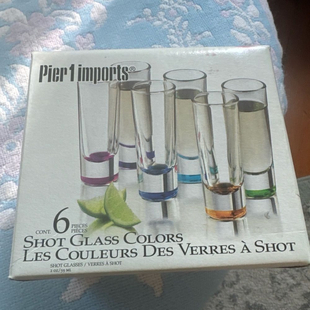 *PIER 1 IMPORTS* SET OF 6 COLORS GLASS SHOT GLASSES (Includes Original Box)